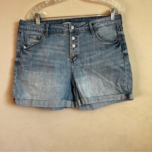 Old Navy Button Fly Rolled Hem Denim Shorts - Picture 2 of 7
